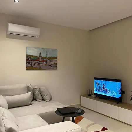 Casa شقة تيرانا