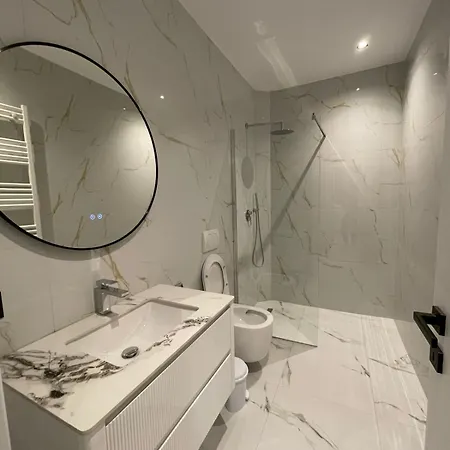 Casa شقة تيرانا