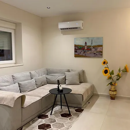 Casa Tirana