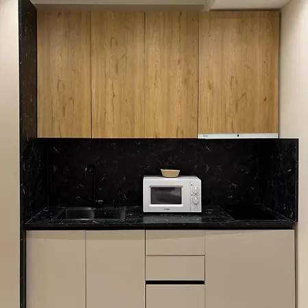 Casa * Tirana