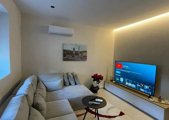 Casa Tirana